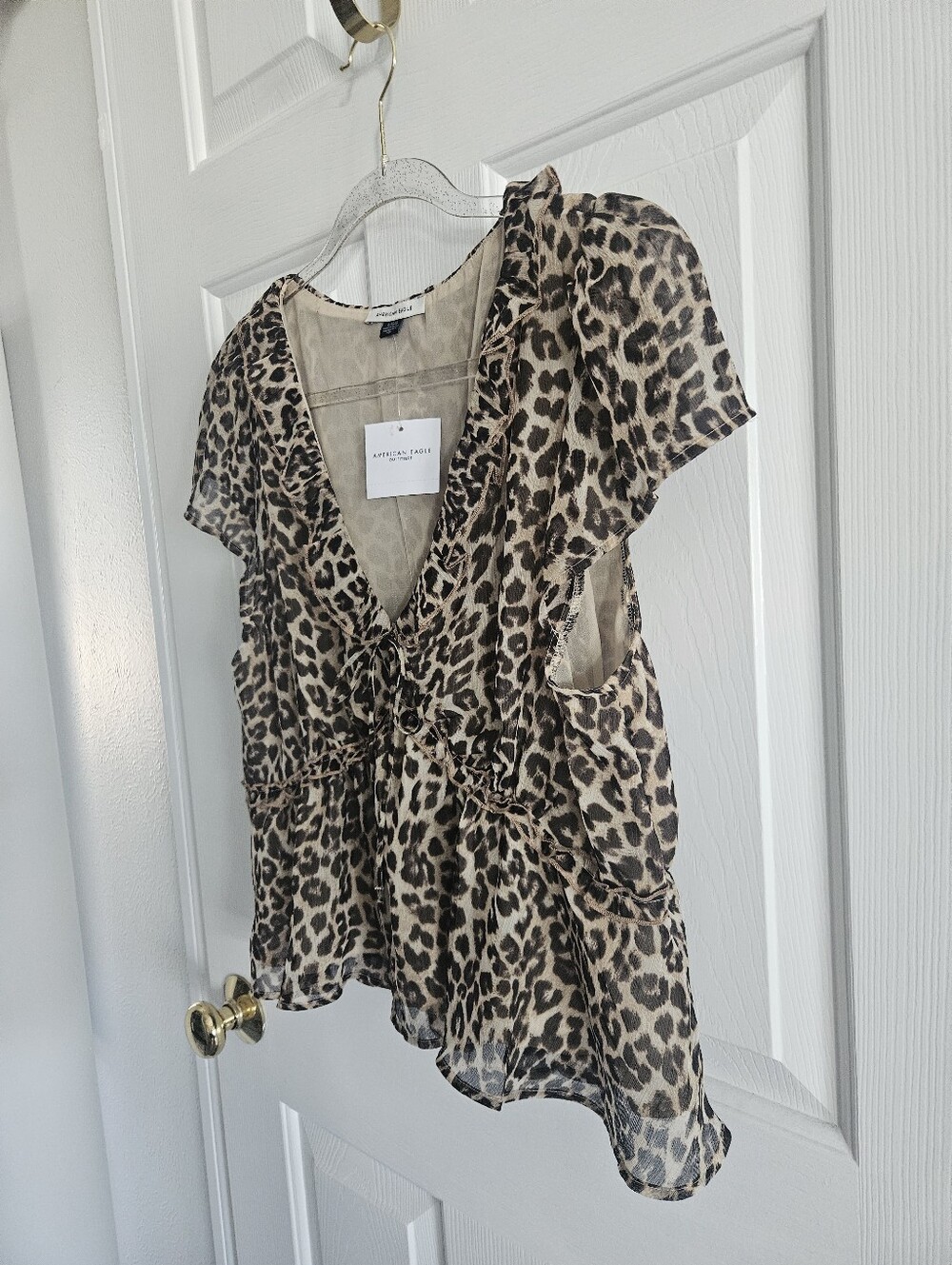NWT AE American Eagle V-Neck Chiffon Babydoll Blouse- Leopard - Picture 3 of 9